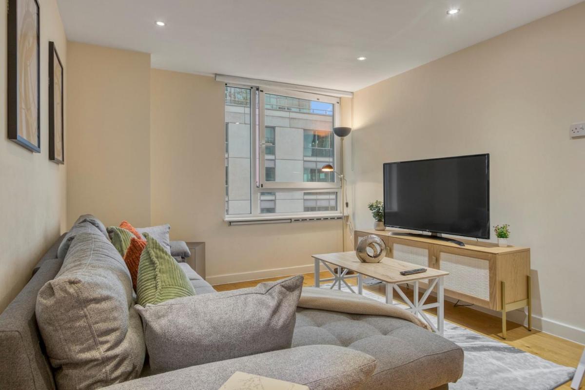 Apartment 1 Bed & 1 Bath Next To Vauxhall Station In Zone 1
