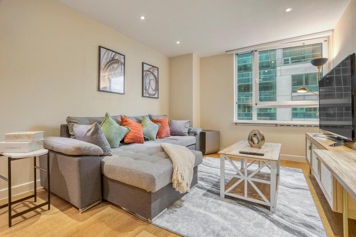 Apartment 1 Bed & 1 Bath Next To Vauxhall Station In Zone 1